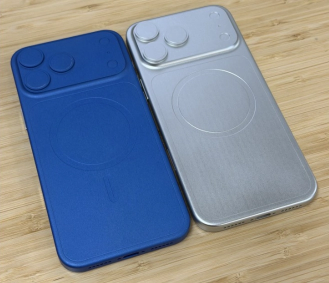 Leaked renders of the iPhone 18 Pro, Pro Max, and iPhone Ultra: a larger camera module, no MagSafe, and only two lenses on the foldable model 1 iPhone 18 Pro Max